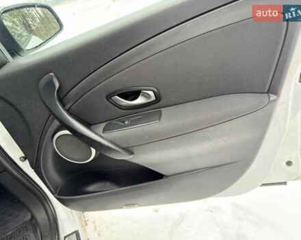 Белый Рено Меган, объемом двигателя 1.87 л и пробегом 302 тыс. км за 6300 $, фото 22 на Automoto.ua