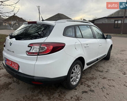 Белый Рено Меган, объемом двигателя 1.6 л и пробегом 211 тыс. км за 7399 $, фото 12 на Automoto.ua