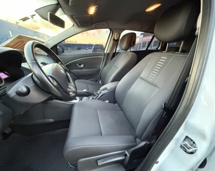 Белый Рено Меган, объемом двигателя 1.5 л и пробегом 243 тыс. км за 7500 $, фото 11 на Automoto.ua