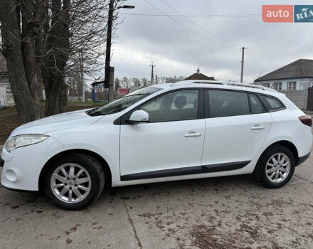 Белый Рено Меган, объемом двигателя 1.6 л и пробегом 211 тыс. км за 7399 $, фото 2 на Automoto.ua