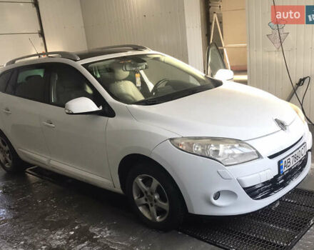 Белый Рено Меган, объемом двигателя 1.87 л и пробегом 211 тыс. км за 6800 $, фото 7 на Automoto.ua