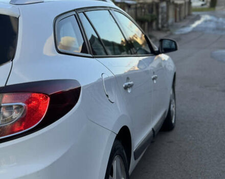 Белый Рено Меган, объемом двигателя 1.46 л и пробегом 298 тыс. км за 6200 $, фото 24 на Automoto.ua