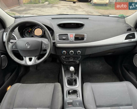 Белый Рено Меган, объемом двигателя 1.39 л и пробегом 207 тыс. км за 7200 $, фото 20 на Automoto.ua