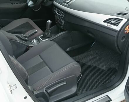 Білий Рено Меган, об'ємом двигуна 1.5 л та пробігом 230 тис. км за 6000 $, фото 7 на Automoto.ua