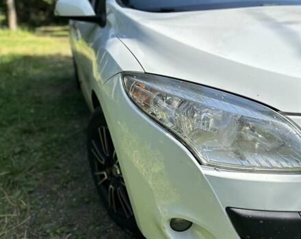 Белый Рено Меган, объемом двигателя 1.46 л и пробегом 255 тыс. км за 7500 $, фото 5 на Automoto.ua