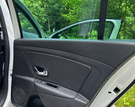 Белый Рено Меган, объемом двигателя 1.5 л и пробегом 230 тыс. км за 8299 $, фото 25 на Automoto.ua