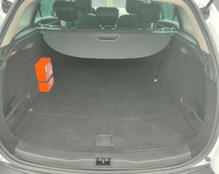 Белый Рено Меган, объемом двигателя 1.4 л и пробегом 266 тыс. км за 6399 $, фото 9 на Automoto.ua