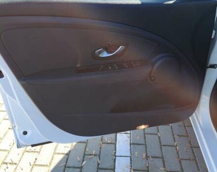 Белый Рено Меган, объемом двигателя 1.6 л и пробегом 234 тыс. км за 6700 $, фото 15 на Automoto.ua