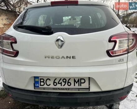 Білий Рено Меган, об'ємом двигуна 1.46 л та пробігом 300 тис. км за 6700 $, фото 2 на Automoto.ua