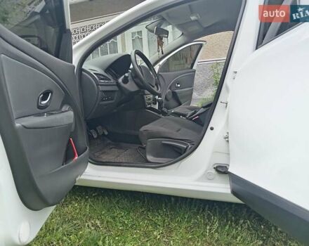 Белый Рено Меган, объемом двигателя 1.5 л и пробегом 272 тыс. км за 7950 $, фото 9 на Automoto.ua