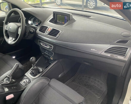 Белый Рено Меган, объемом двигателя 1.5 л и пробегом 150 тыс. км за 8500 $, фото 29 на Automoto.ua