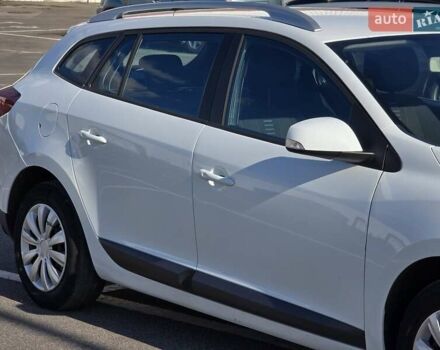 Рено Меган 2011 у Дніпро (Дніпропетровську) на Automoto.ua Білий Рено Меган, об'ємом двигуна 2 л та пробігом 218 тис. км за 8000 $, фото 19 на Automoto.ua
