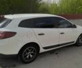 Белый Рено Меган, объемом двигателя 1.5 л и пробегом 300 тыс. км за 5999 $, фото 6 на Automoto.ua
