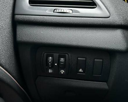 Белый Рено Меган, объемом двигателя 1.46 л и пробегом 255 тыс. км за 7500 $, фото 25 на Automoto.ua