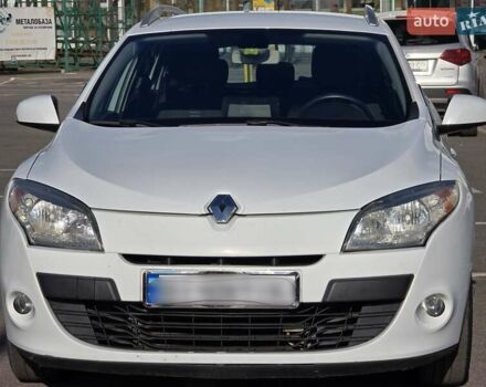 Рено Меган 2011 у Дніпро (Дніпропетровську) на Automoto.ua Білий Рено Меган, об'ємом двигуна 2 л та пробігом 218 тис. км за 8000 $, фото 4 на Automoto.ua