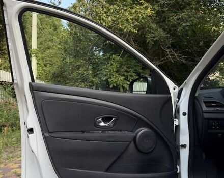 Білий Рено Меган, об'ємом двигуна 1.46 л та пробігом 156 тис. км за 7500 $, фото 16 на Automoto.ua