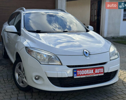 Белый Рено Меган, объемом двигателя 1.6 л и пробегом 238 тыс. км за 6450 $, фото 60 на Automoto.ua