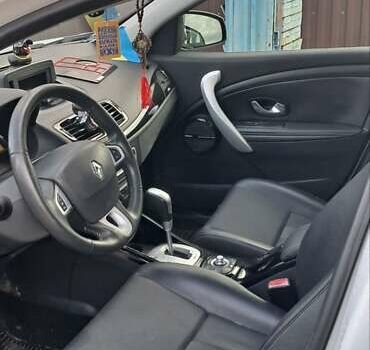 Белый Рено Меган, объемом двигателя 1.5 л и пробегом 243 тыс. км за 6500 $, фото 20 на Automoto.ua