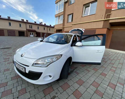 Белый Рено Меган, объемом двигателя 1.46 л и пробегом 240 тыс. км за 6900 $, фото 19 на Automoto.ua