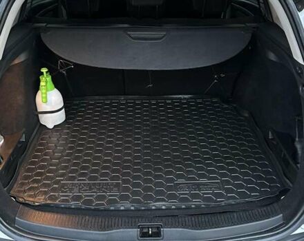 Белый Рено Меган, объемом двигателя 1.46 л и пробегом 198 тыс. км за 7900 $, фото 3 на Automoto.ua