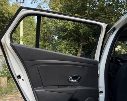 Білий Рено Меган, об'ємом двигуна 1.46 л та пробігом 156 тис. км за 7500 $, фото 14 на Automoto.ua