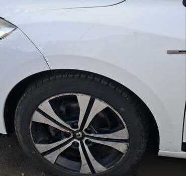 Белый Рено Меган, объемом двигателя 1.5 л и пробегом 243 тыс. км за 6500 $, фото 4 на Automoto.ua