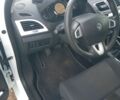 Білий Рено Меган, об'ємом двигуна 1.46 л та пробігом 300 тис. км за 6650 $, фото 16 на Automoto.ua
