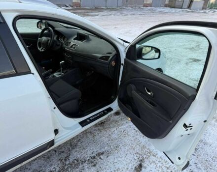 Белый Рено Меган, объемом двигателя 1.5 л и пробегом 250 тыс. км за 5900 $, фото 2 на Automoto.ua