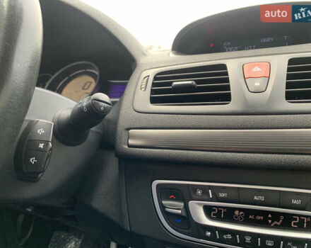 Белый Рено Меган, объемом двигателя 1.5 л и пробегом 221 тыс. км за 7200 $, фото 32 на Automoto.ua