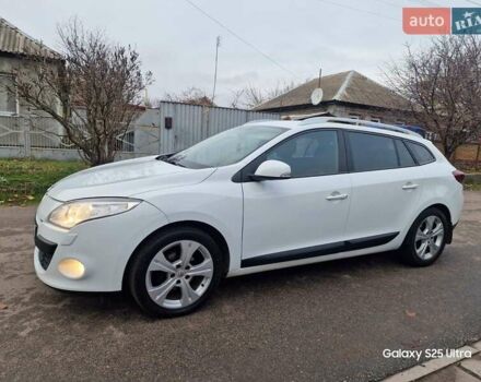 Белый Рено Меган, объемом двигателя 1.5 л и пробегом 280 тыс. км за 6700 $, фото 5 на Automoto.ua