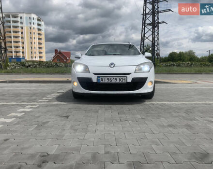 Белый Рено Меган, объемом двигателя 1.5 л и пробегом 216 тыс. км за 7200 $, фото 1 на Automoto.ua