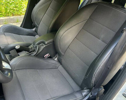 Белый Рено Меган, объемом двигателя 1.5 л и пробегом 230 тыс. км за 8299 $, фото 11 на Automoto.ua