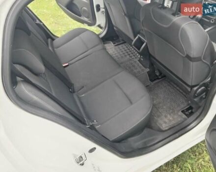 Белый Рено Меган, объемом двигателя 1.5 л и пробегом 272 тыс. км за 7950 $, фото 12 на Automoto.ua