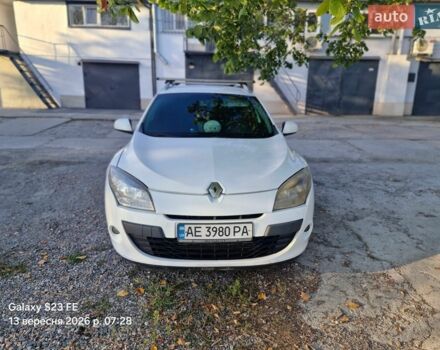Білий Рено Меган, об'ємом двигуна 1.46 л та пробігом 313 тис. км за 5200 $, фото 1 на Automoto.ua