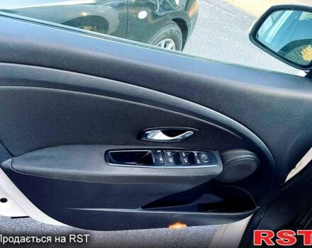 Белый Рено Меган, объемом двигателя 1.4 л и пробегом 295 тыс. км за 6400 $, фото 7 на Automoto.ua