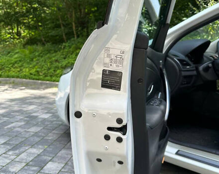 Белый Рено Меган, объемом двигателя 1.5 л и пробегом 230 тыс. км за 8299 $, фото 20 на Automoto.ua