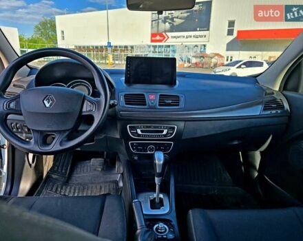 Рено Меган 2011 у Дніпро (Дніпропетровську) на Automoto.ua Білий Рено Меган, об'ємом двигуна 2 л та пробігом 218 тис. км за 8000 $, фото 11 на Automoto.ua