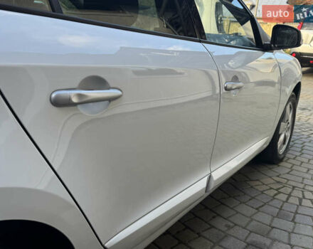 Белый Рено Меган, объемом двигателя 1.6 л и пробегом 238 тыс. км за 6450 $, фото 54 на Automoto.ua