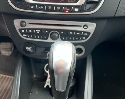 Білий Рено Меган, об'ємом двигуна 1.46 л та пробігом 300 тис. км за 6700 $, фото 6 на Automoto.ua