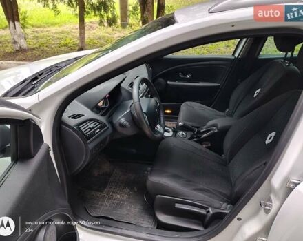 Білий Рено Меган, об'ємом двигуна 1.46 л та пробігом 325 тис. км за 6600 $, фото 5 на Automoto.ua