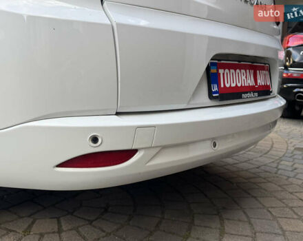 Белый Рено Меган, объемом двигателя 1.6 л и пробегом 238 тыс. км за 6450 $, фото 37 на Automoto.ua