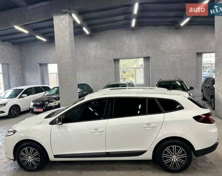 Белый Рено Меган, объемом двигателя 1.46 л и пробегом 332 тыс. км за 7699 $, фото 3 на Automoto.ua