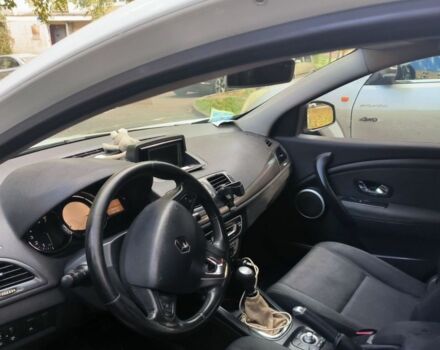 Білий Рено Меган, об'ємом двигуна 1.5 л та пробігом 400 тис. км за 5300 $, фото 4 на Automoto.ua