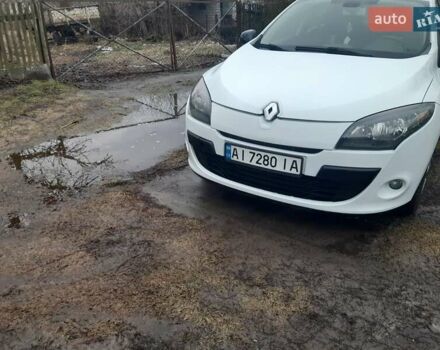 Белый Рено Меган, объемом двигателя 1.5 л и пробегом 271 тыс. км за 6900 $, фото 3 на Automoto.ua