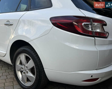 Белый Рено Меган, объемом двигателя 1.6 л и пробегом 238 тыс. км за 6450 $, фото 36 на Automoto.ua