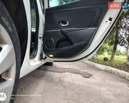 Білий Рено Меган, об'ємом двигуна 1.46 л та пробігом 325 тис. км за 6600 $, фото 6 на Automoto.ua