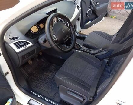 Білий Рено Меган, об'ємом двигуна 1.46 л та пробігом 315 тис. км за 7500 $, фото 9 на Automoto.ua