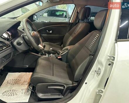 Белый Рено Меган, объемом двигателя 1.46 л и пробегом 332 тыс. км за 7699 $, фото 11 на Automoto.ua