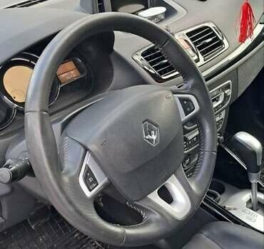 Белый Рено Меган, объемом двигателя 1.5 л и пробегом 243 тыс. км за 6500 $, фото 18 на Automoto.ua