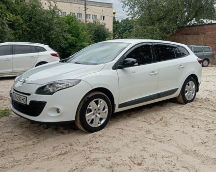 Белый Рено Меган, объемом двигателя 1.5 л и пробегом 248 тыс. км за 6700 $, фото 8 на Automoto.ua